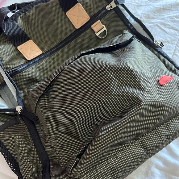 Diaper backpack - Picture 3 of 10